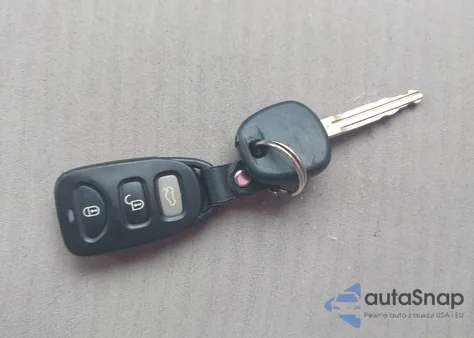 2010 Toyota Corolla Le z USA, uszkodzony, nr VIN JTDBU4EE8A9105116